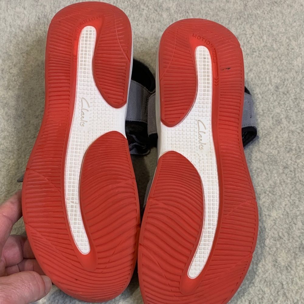 Clarks Gray Motion Sandals - Picture 5 of 7